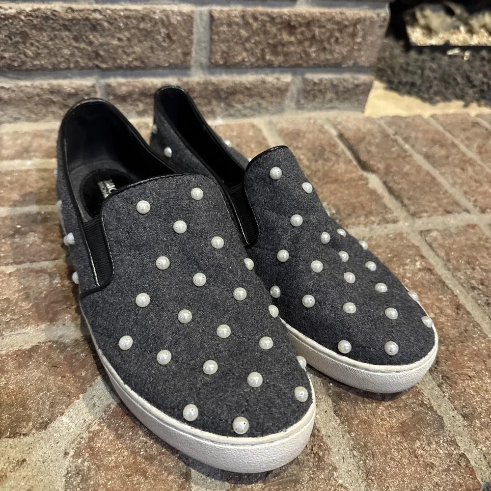 Michael‎ Kors Keaton Embellished Slip On Shoes Size 7.5M Gray With Pearls #131